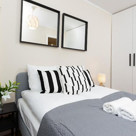 Apartments Warsaw Krolewska By Noclegi Renters Dış mekan fotoğraf